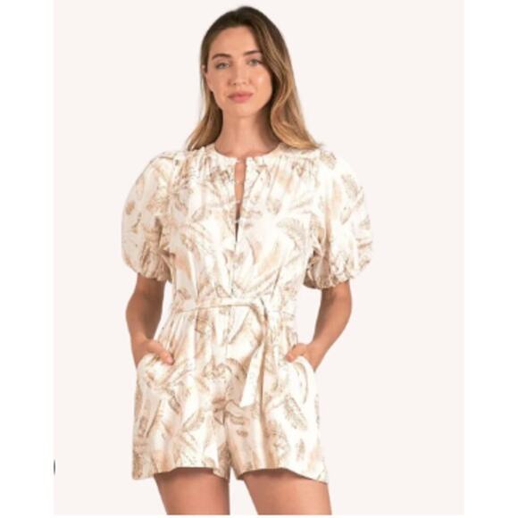 Elan Pants - Elan Beige Feather Print Bubble Sleeve Romper Sz XS